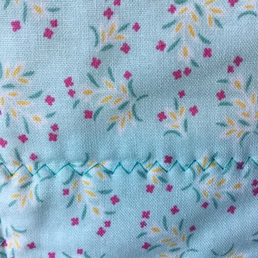 Handmade Quilt   - Picture 9 of 10